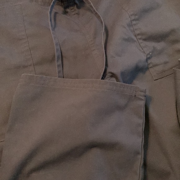 Scrub in very good condition worn 3 times - Picture 3 of 4